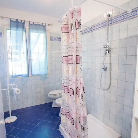 La Apartment *